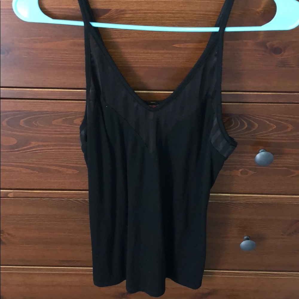 Patterned neck line, tight tank